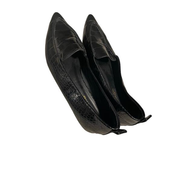 Lulus Black Crocodile patterned flats size 8.5 - Picture 4 of 9
